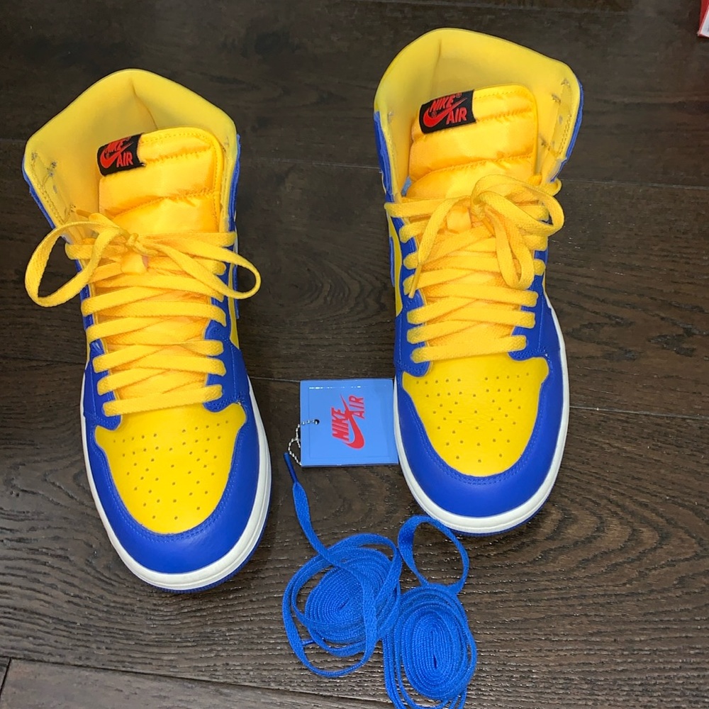 🔥Nike Jordan 1 Retro High OG Women’s 12.5 or 10 Men’s